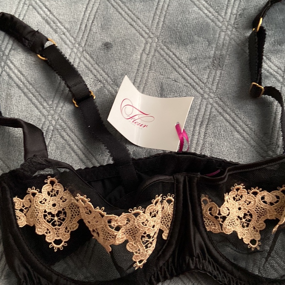 Caviar Balcony Bra 34B - Picture 6 of 8